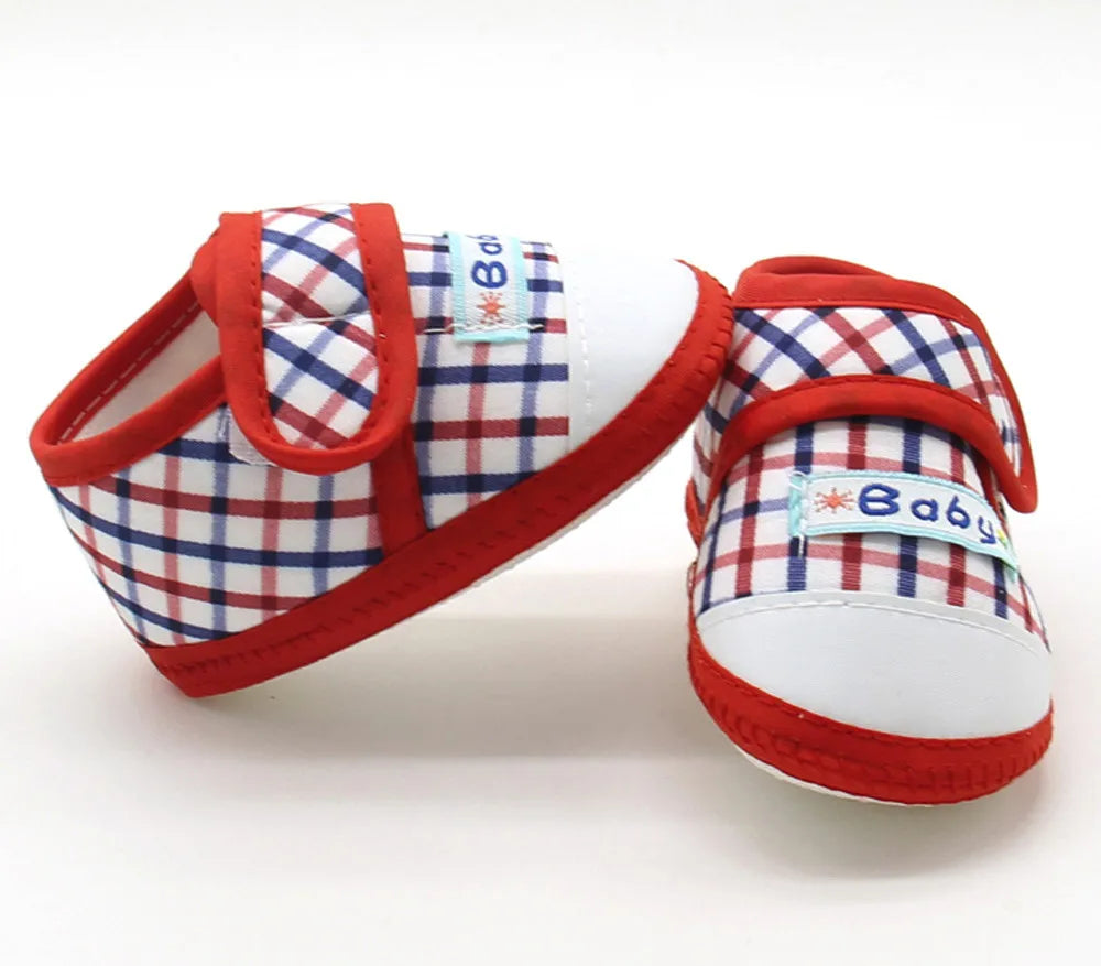 2024 Newborn Baby Casual Shoes Soft Sole Prewalker Warm Slip on Baby Girls Shoes Ultra-Light Comfort Versatile Sneakers 2024