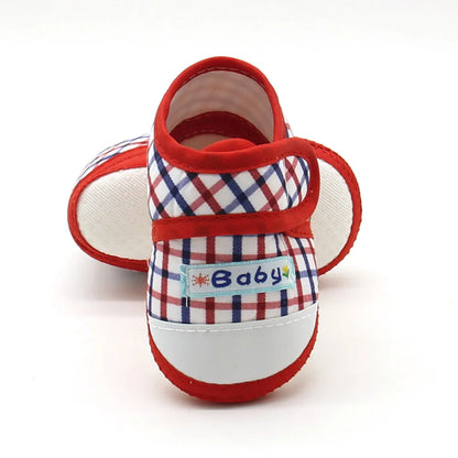 2024 Newborn Baby Casual Shoes Soft Sole Prewalker Warm Slip on Baby Girls Shoes Ultra-Light Comfort Versatile Sneakers 2024